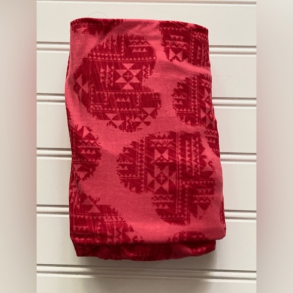 NWT LuLaRoe TC Leggings red pink Valentines Day heart Aztec tribal LLR NEW - Picture 1 of 2